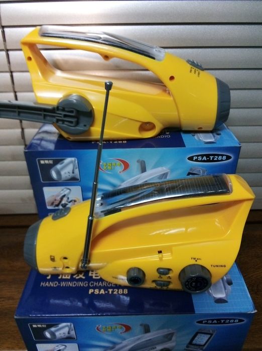 Ручной динамо-генератор фонарь радио сигнализация зарядка  павербанк