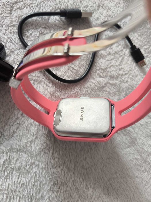 Sony SmartWatch 3 - smart zegarek z GPS, IP68, w swietnym stanie