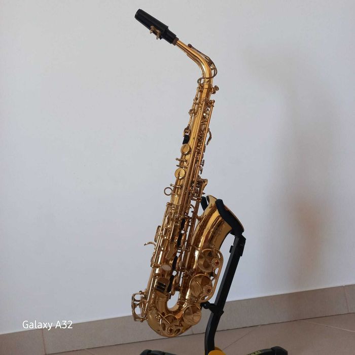 Saxofone Alto J. Michael AL500