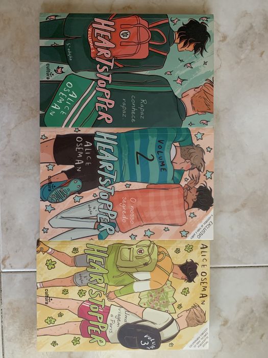 Livros heartstopper 1-3  novos