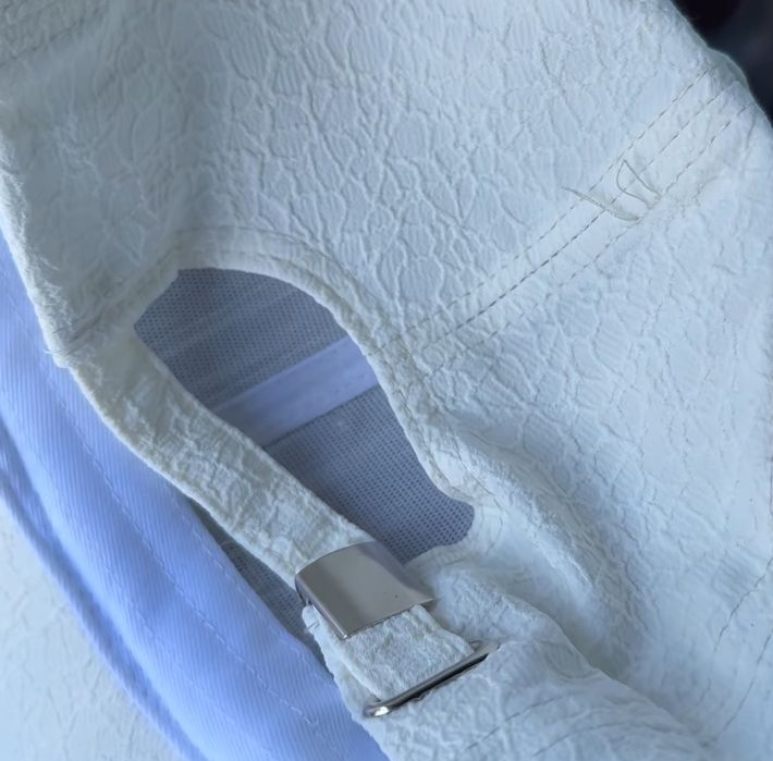 Бейсболка пудрового кольору