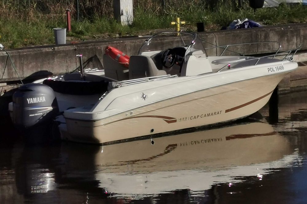 Łódź motorowa Capcamarat
