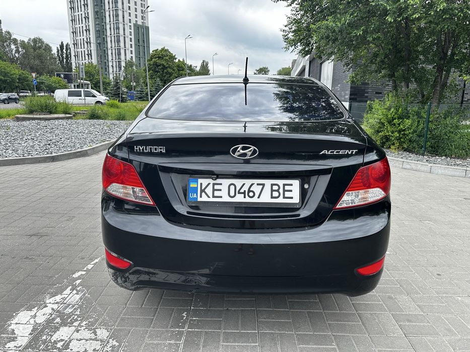 Hyundai Accent 2013 газ-бензин