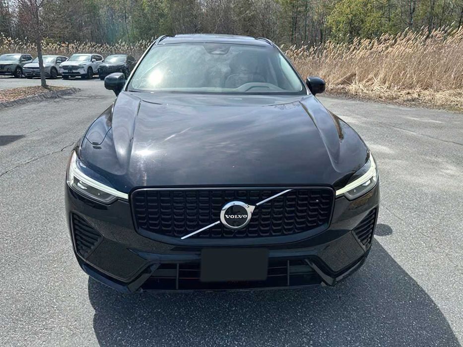 Volvo XC60      2023