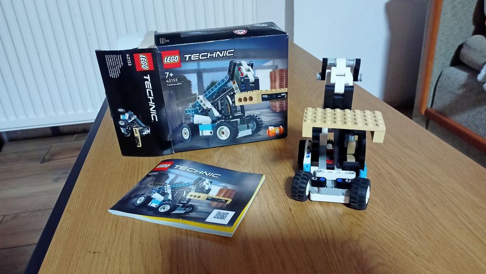 LEGO Technic Ładowarka