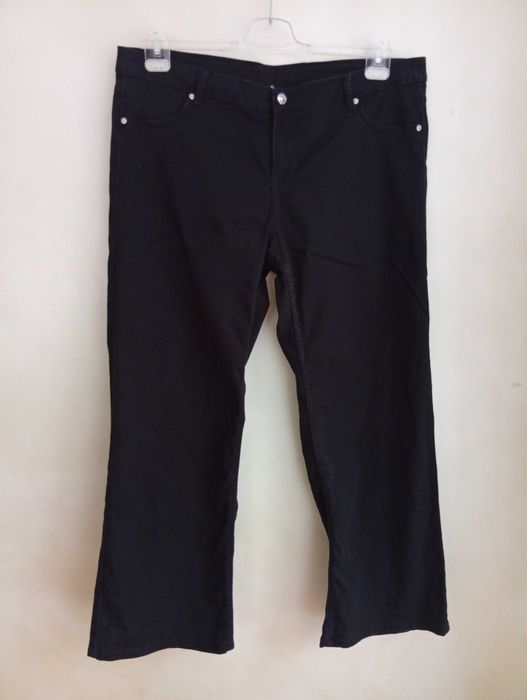 Czarne szersze jeansy damskie r. 50
