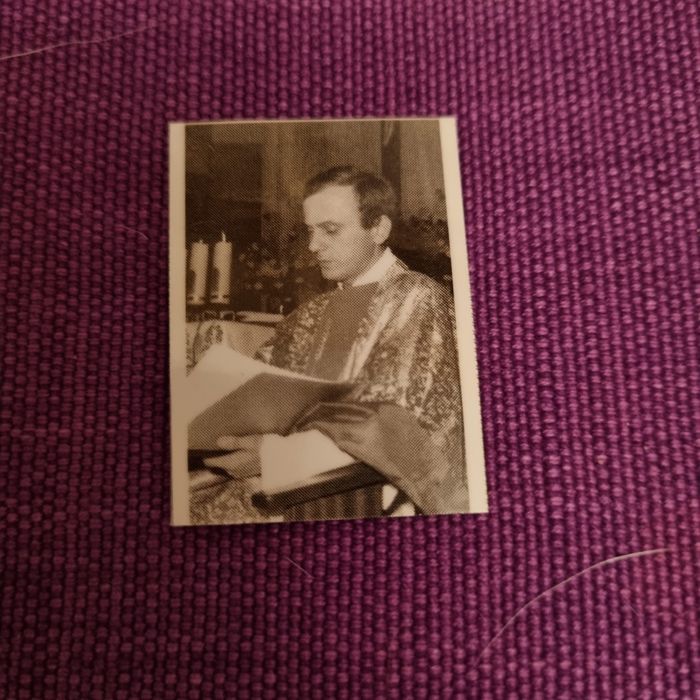 Obrazek z relikwią bł.ks.Jerzy Popiełuszko.Kapelan Solidarności,był ob