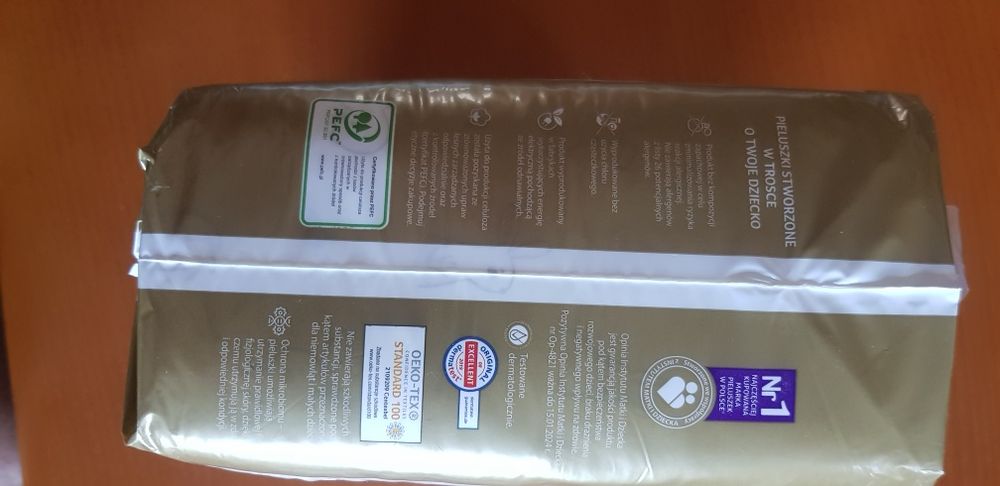 Pampersy Dada extra care Trójka o 4 do 9 kg 40 sztuk w paczce
