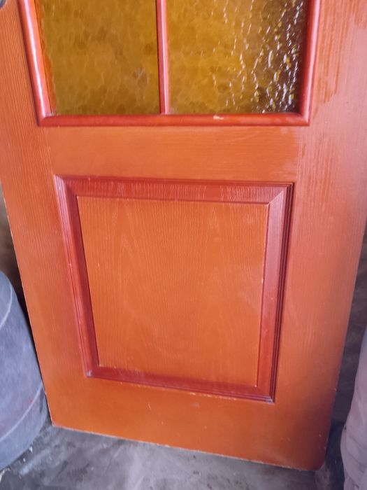Межкомнатные двери 200×70см. Б/у. С наличниками. Цена-800грн.