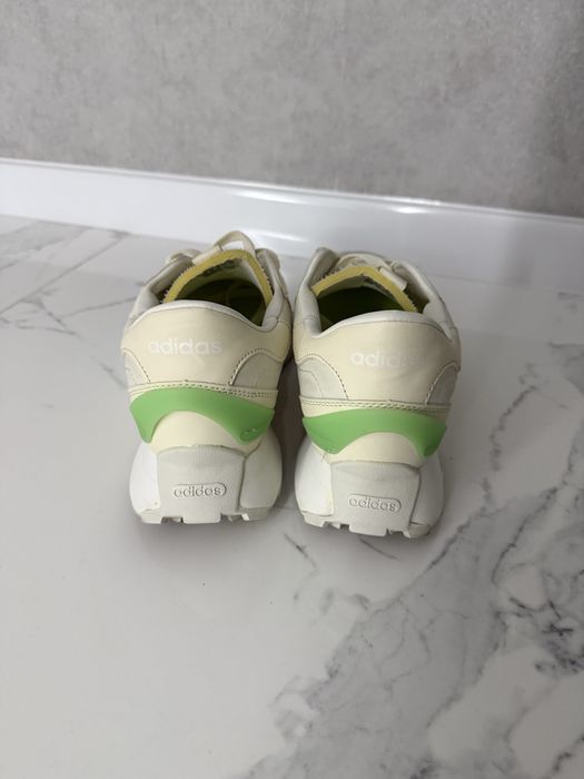 Кросівки adidas