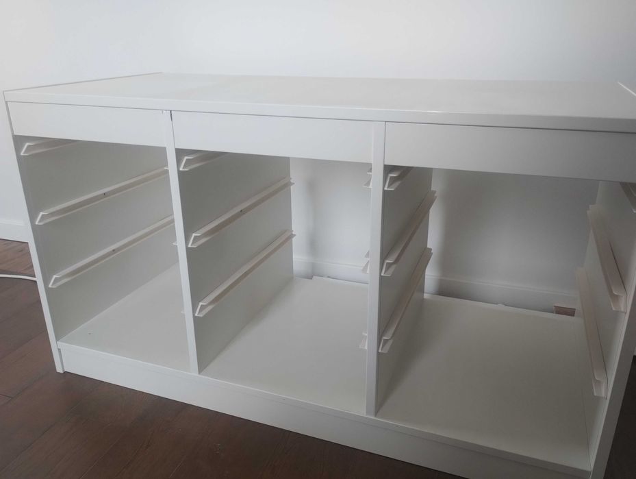 Sprzedam regał Ikea