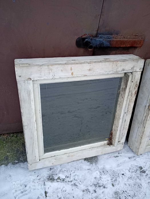 Okno drewniane 75 x 75 cm