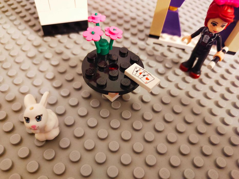 LEGO Friends Magiczne sztuczki Mii