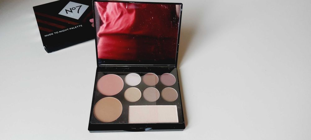 N07 nude to night palette