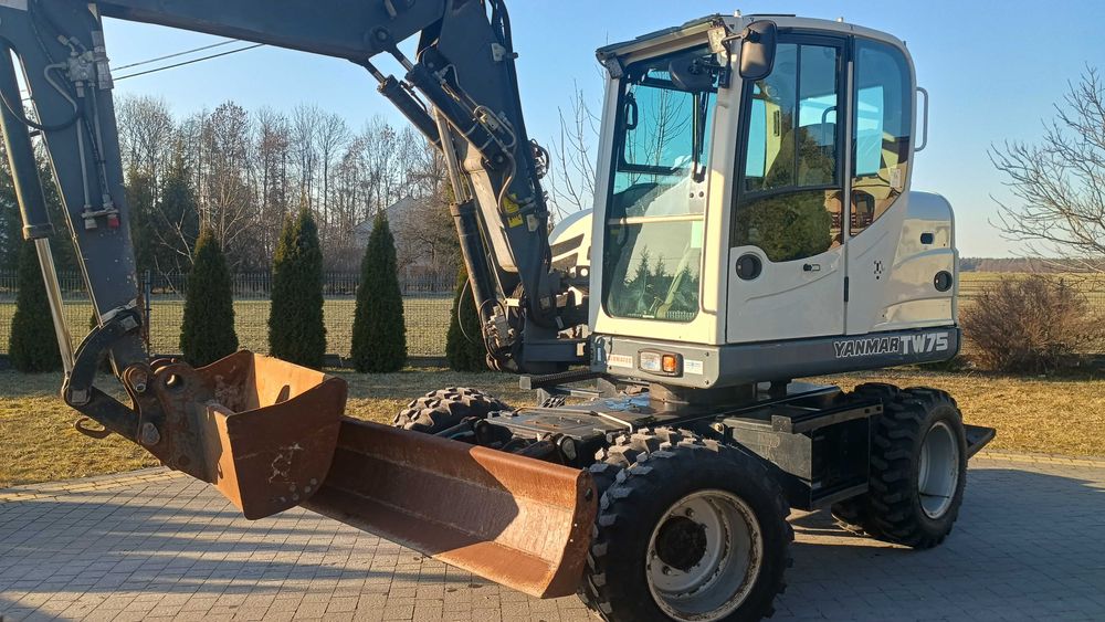 Koparka yanmar terex tw75 kolowka case cat
