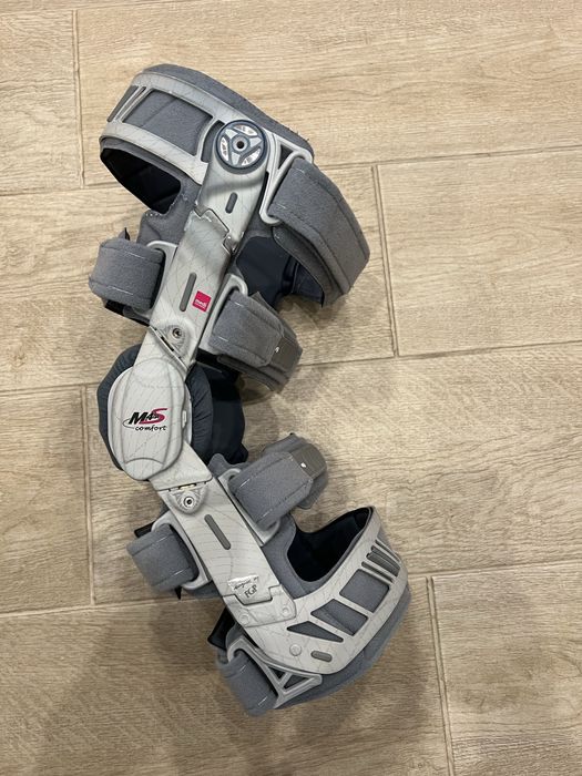 Ортез для коліна Medi M4s OA Comfort правий 5 розмір