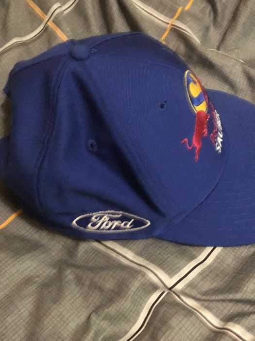 Бейсболка від бренду Red Bull Sauber