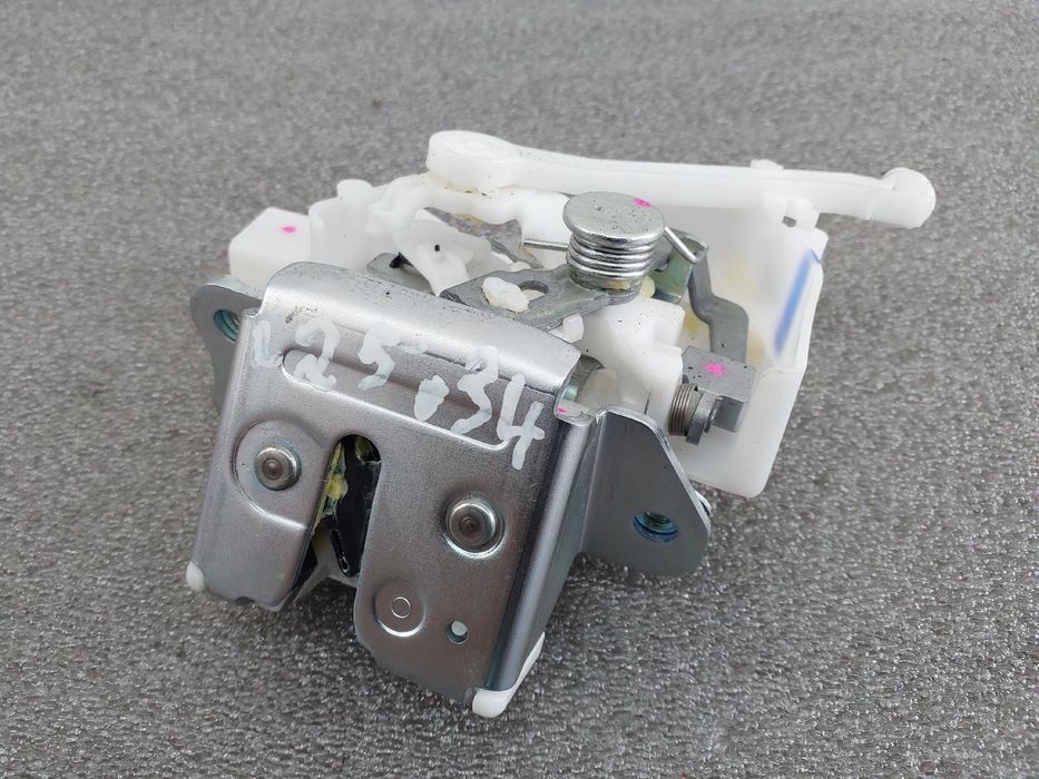 Mitsubishi Space Star Hatchback (A0_A) Trunk Lock / Latch