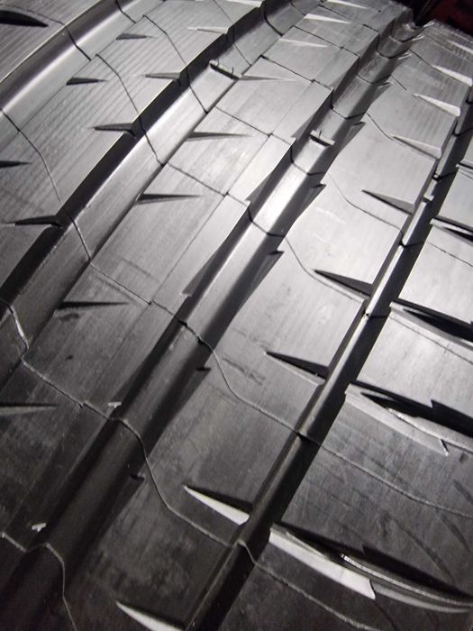 265/35/21  michelin pilot sport Nowe fabrycznie 100% 2szt. z 19r..