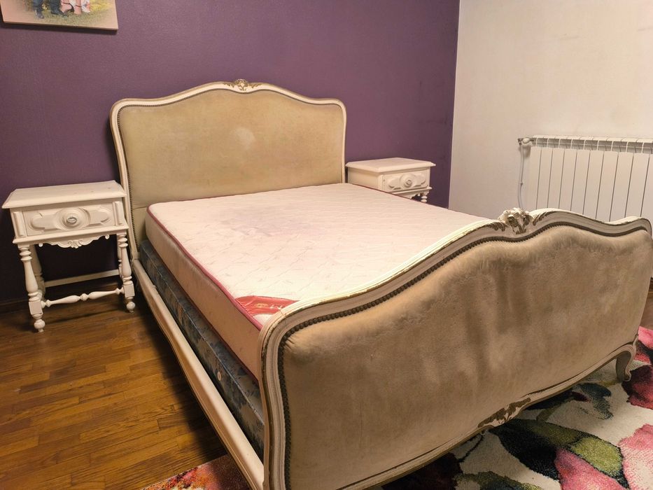 Cama casal Antiga veludo Beje