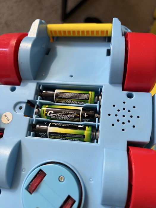 Пірамідка Fisher-Price "Великий та ще більше"; Автошка