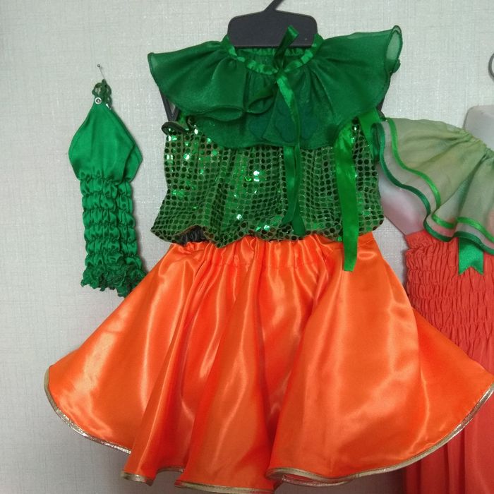 Розпродаж карнавальних костюмів для дітей