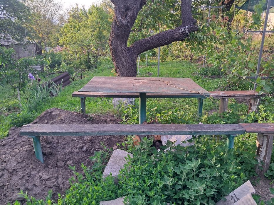 Стол металлический