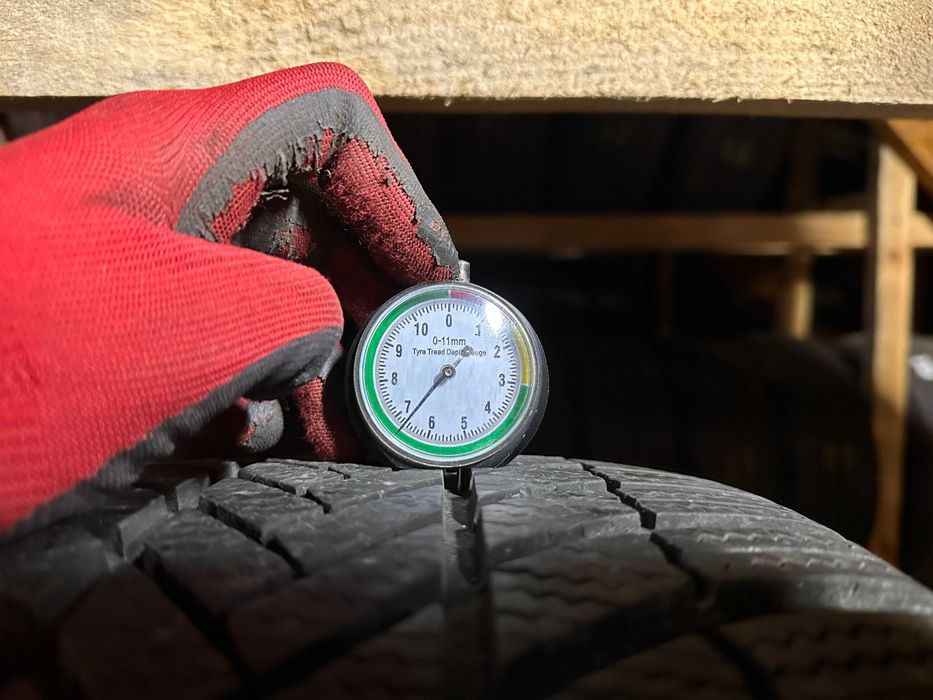 Шини зима 255/50R19 BRIDGESTONE BLIZZAK LM 005 2шт 7мм 21/24