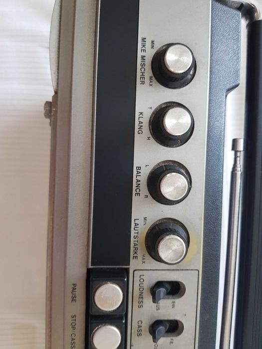 Radiomagnetofon - boombox