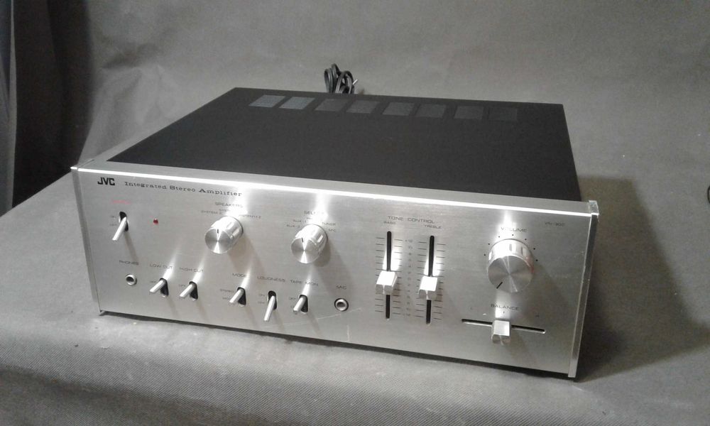 JVC VN-300,wzmacniacz stereo vintage