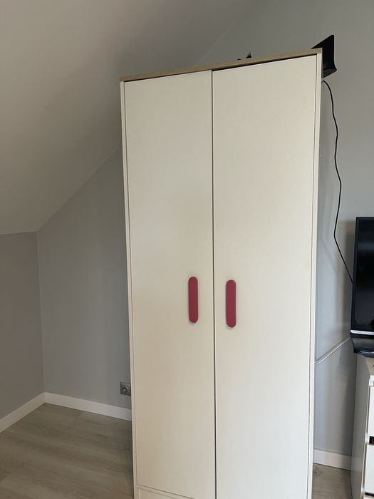 Zestaw mebli bialo-brazowe