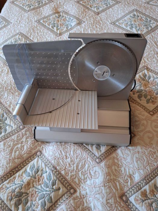 Krajalnica do chleba ,wędlin BLAUPUNKT