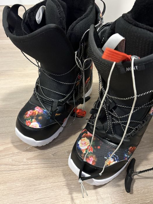 Buty damskie snowboardowe