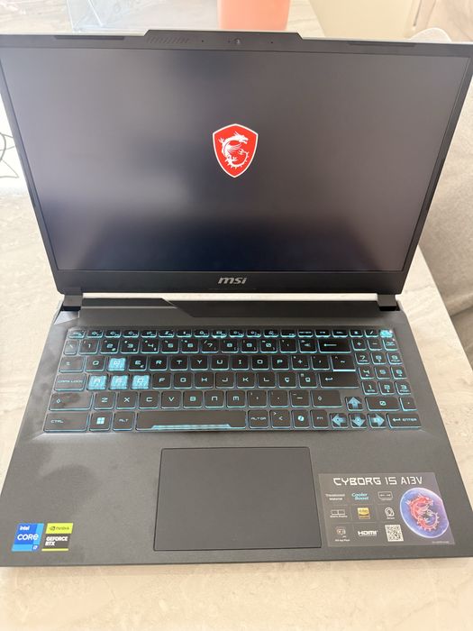Portátil MSI Cyborg 15 A13VE-891XP