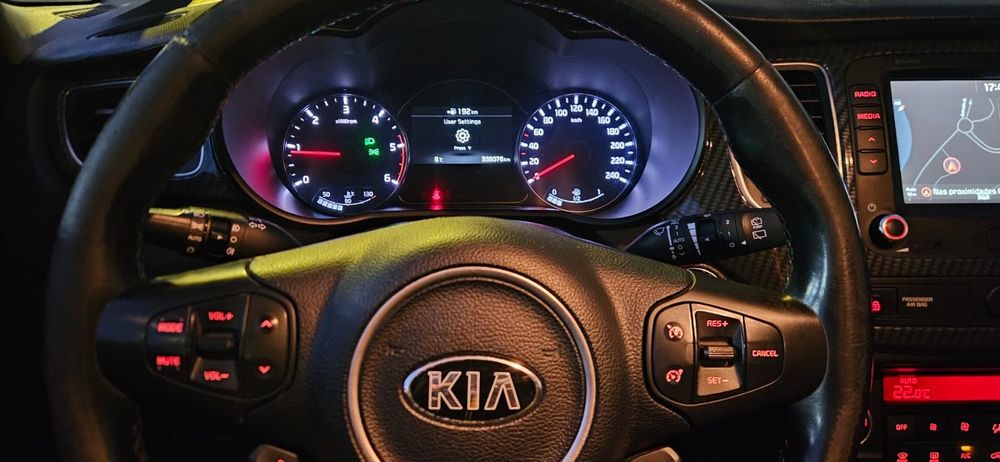 Kia Carens 1.7 CRDi (2018) - 7 Lugares - Nacional