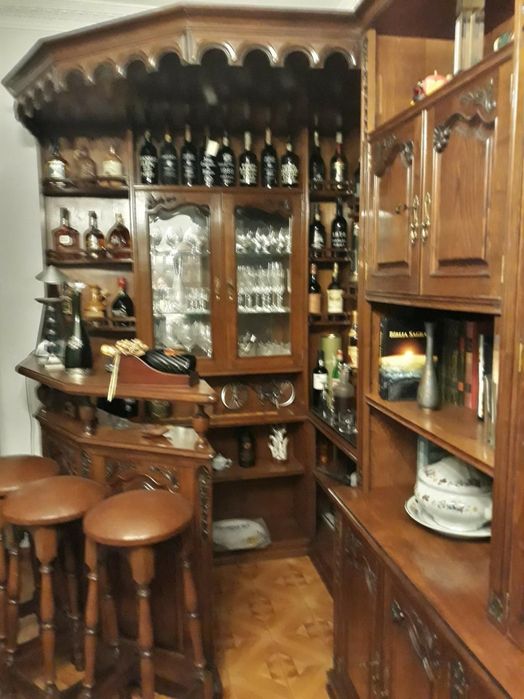 Moveis de Sala de estar está desmontado  com Bar