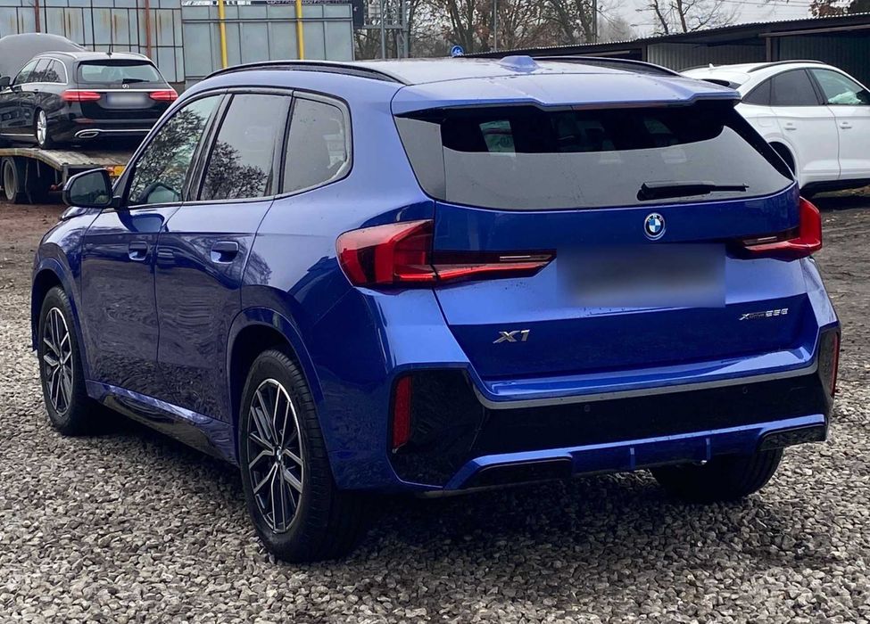 BMW X1 U11 Бампер передній Розборка