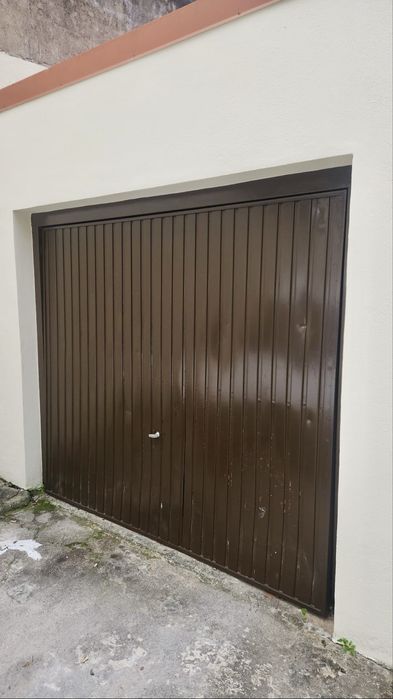 Garagem na Estrada da Beira