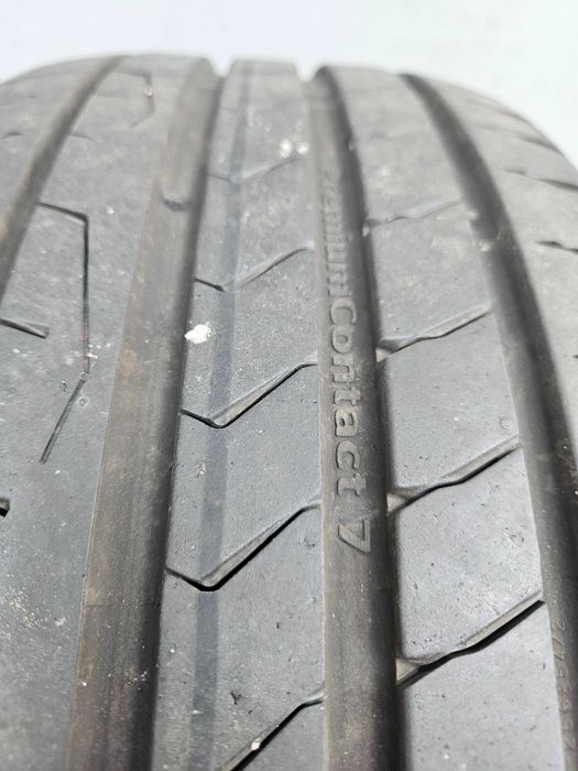 Продаю комплект шин Continental Premium Contact 7 215/55 R17 XL