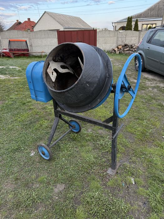 Продам бетономешалку