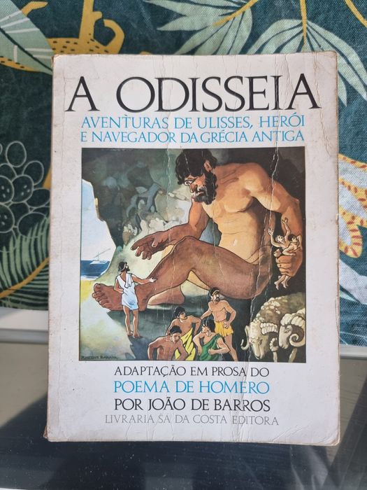 Livros vários em português