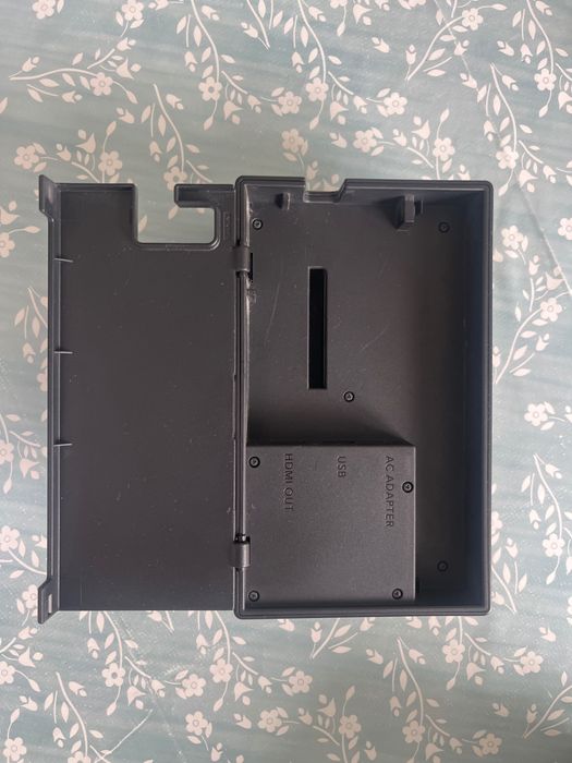 Nintendo Switch ( consola ) + Dock + Carregador + Case