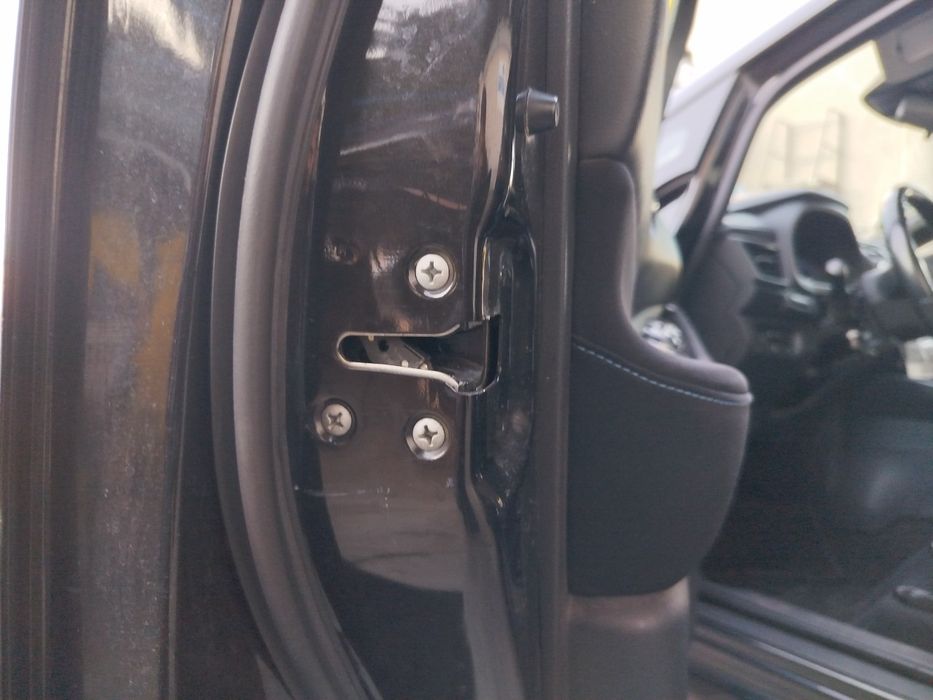 Fechadura / fecho porta frente esquerdo NISSAN Leaf EV (ZE1)