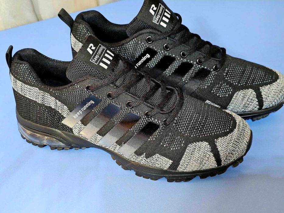 Кросівки р.43 Keep Running Black+Gray Нові