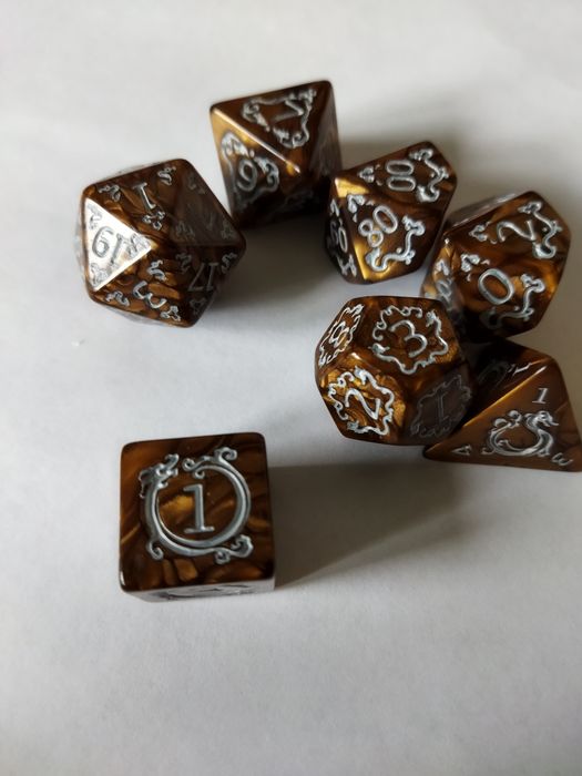 Zestaw kości do RPG Smocze kostki do gry czarne i brązowe