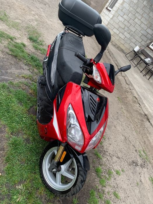 Plastiki, owiewki, części do skuterów 4T/2T wszystkich marek