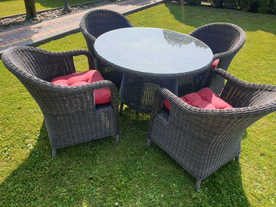Okrągły stół + 4 fotele meble ogrodowe Intratuin