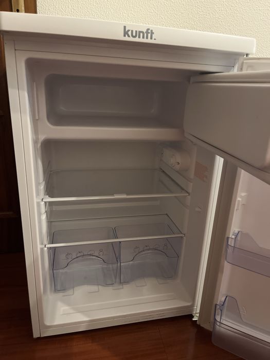 2 Frigoríficos Usados em Bom Estado – Venda em Conjunto ou Separado