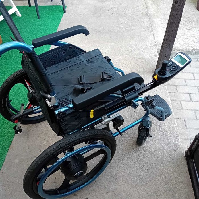 Wózek inwalidzki elektryczny