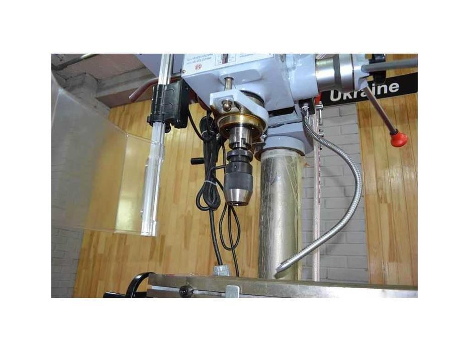 Свердлильно-фрезерний верстат Holzmann ZX 40PC з хрестовим столом